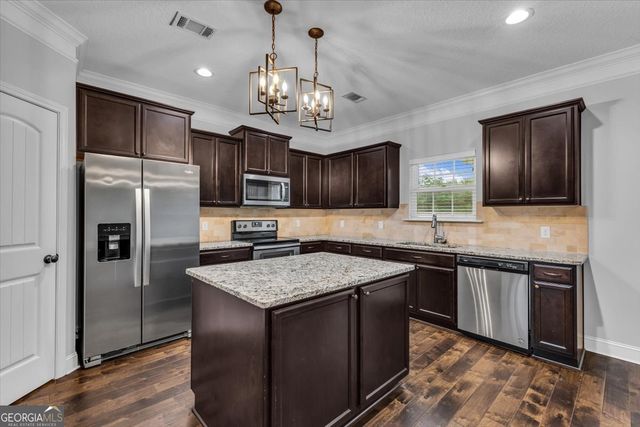 57 Red Rock Court NE, Ludowici, GA 31316