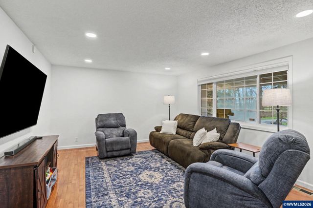 6816 Waconda Rd NE, Salem, OR 97305