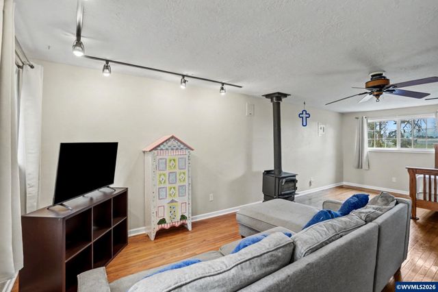 6816 Waconda Rd NE, Salem, OR 97305