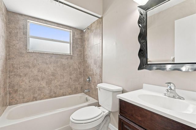 3873 SW Daisy Street, Port St. Lucie, FL 34953