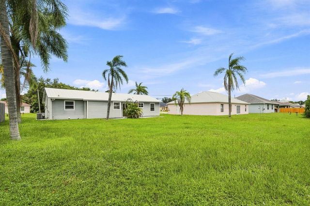 3873 SW Daisy Street, Port St. Lucie, FL 34953