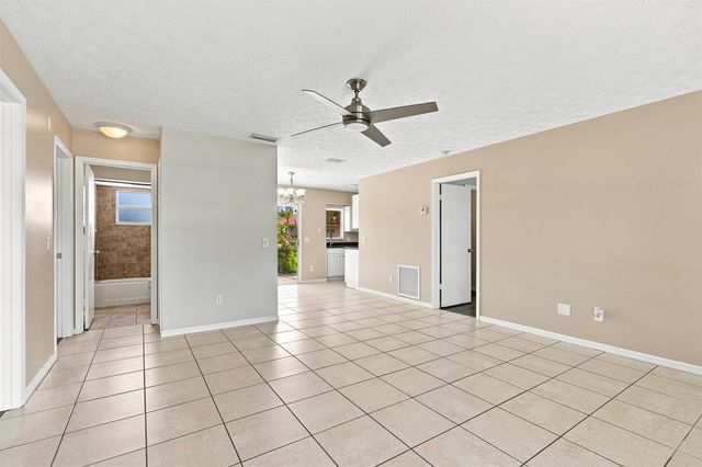 3873 SW Daisy Street, Port St. Lucie, FL 34953