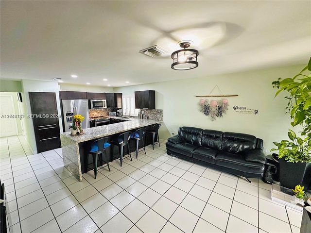 3461 SW 154th Ct, Miami, FL 33185