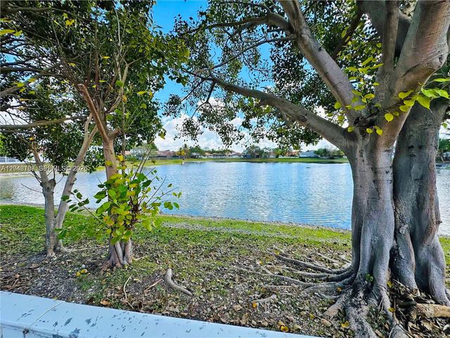 3461 SW 154th Ct, Miami, FL 33185