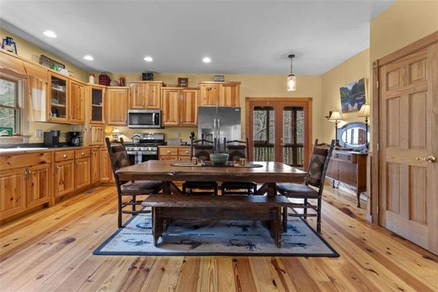 40 Graham Court, Ellijay, GA 30540