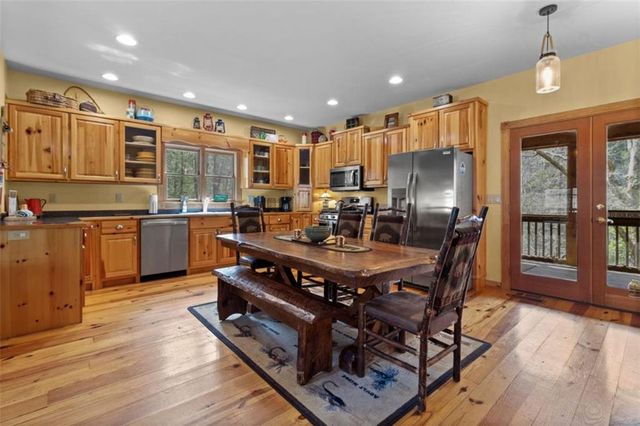 40 Graham Court, Ellijay, GA 30540