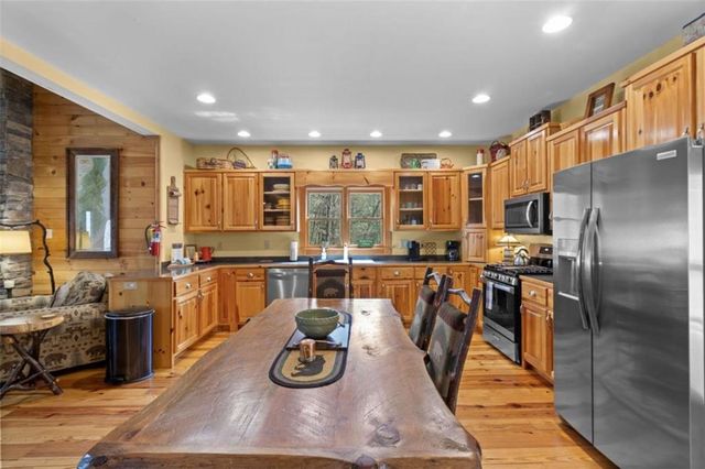 40 Graham Court, Ellijay, GA 30540