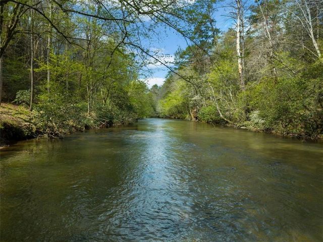 40 Graham Court, Ellijay, GA 30540