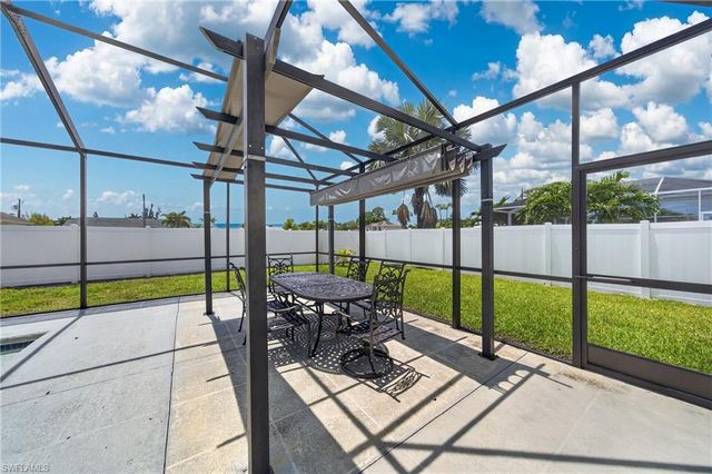 506 SW 5th ST, Cape Coral, FL 33991