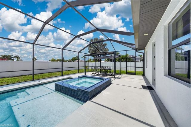506 SW 5th ST, Cape Coral, FL 33991