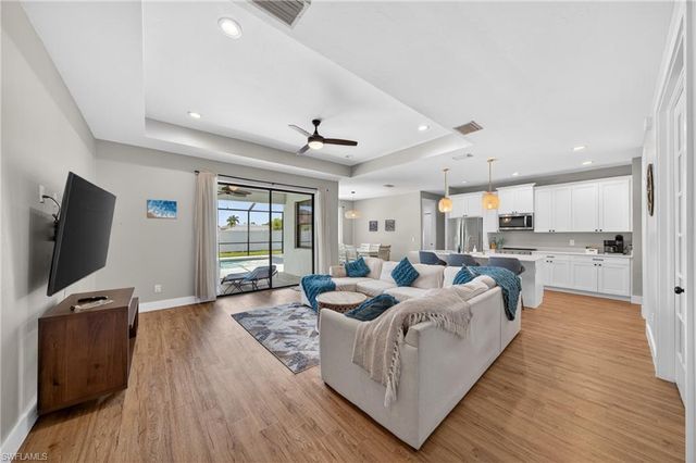 506 SW 5th ST, Cape Coral, FL 33991