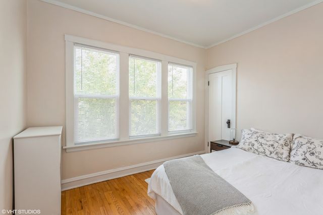 4830 Wright Terrace 1, Skokie, IL 60077