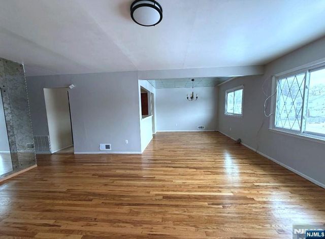 17 Daka Court 2, Bloomfield, NJ 07003