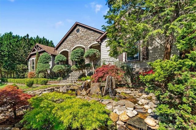 812 WESTBOURNE GROVE Court, Colfax, NC 27235