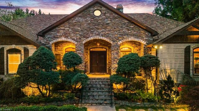 812 WESTBOURNE GROVE Court, Colfax, NC 27235