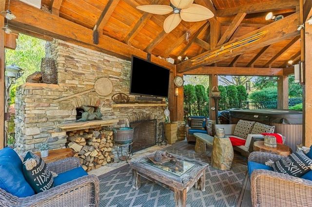 812 WESTBOURNE GROVE Court, Colfax, NC 27235