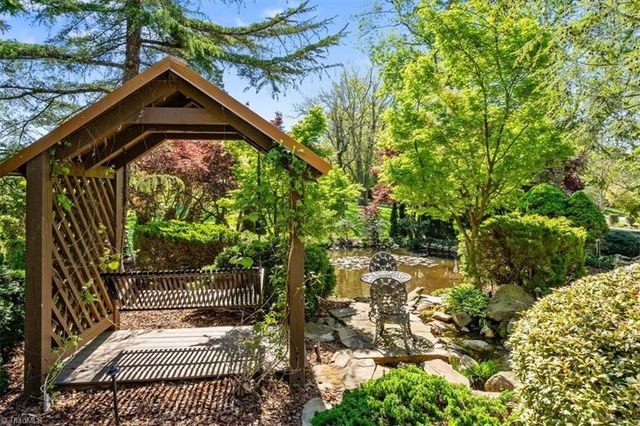 812 WESTBOURNE GROVE Court, Colfax, NC 27235