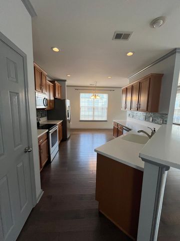 242 Medford Drive, Summerville, SC 29485