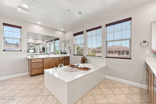 20794 W PROSPECTOR Way, Buckeye, AZ 85396