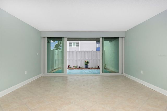 450 TREASURE ISLAND CAUSEWAY 105, Treasure Island, FL 33706