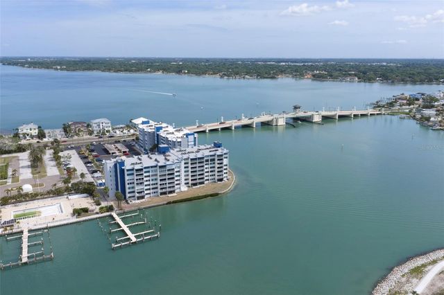 450 TREASURE ISLAND CAUSEWAY 105, Treasure Island, FL 33706