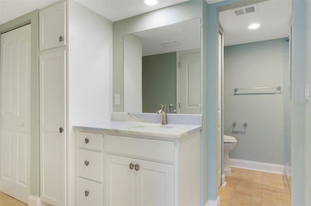 450 TREASURE ISLAND CAUSEWAY 105, Treasure Island, FL 33706