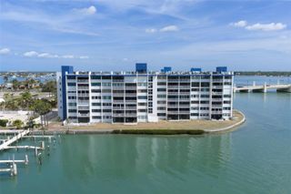 450 TREASURE ISLAND CAUSEWAY 105, Treasure Island, FL 33706