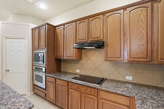 1455 Oxbow Drive, Cedar Hill, TX 75104