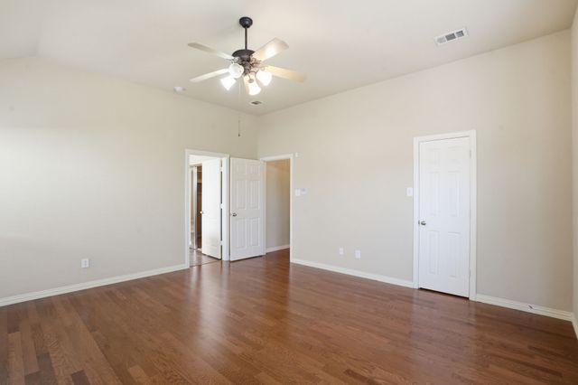 1455 Oxbow Drive, Cedar Hill, TX 75104