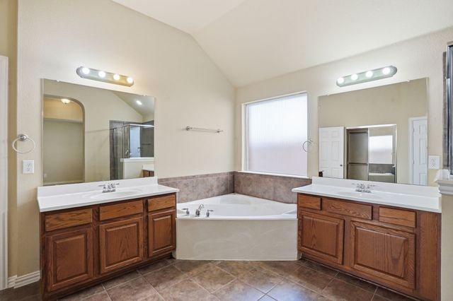 1455 Oxbow Drive, Cedar Hill, TX 75104