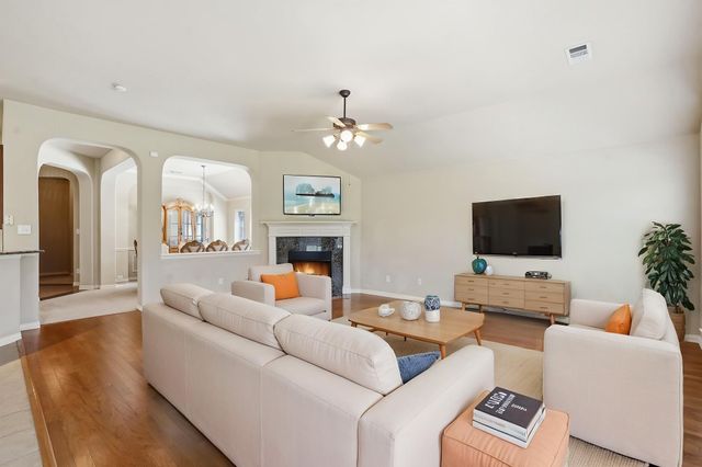 1455 Oxbow Drive, Cedar Hill, TX 75104