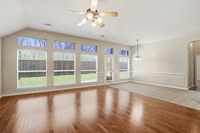 1455 Oxbow Drive, Cedar Hill, TX 75104