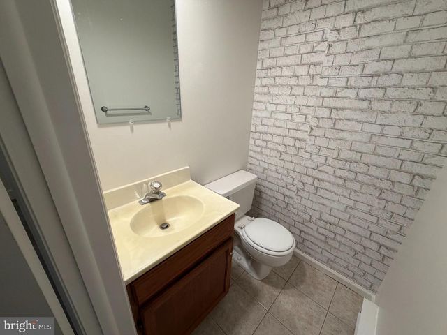 426 JUDIE LN, Lancaster, PA 17603