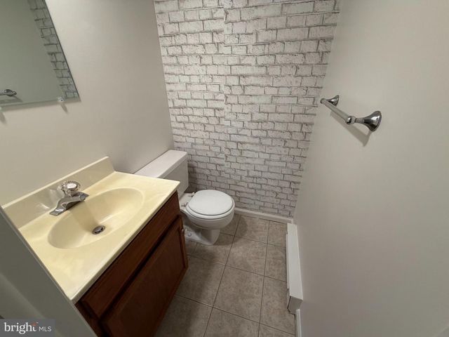 426 JUDIE LN, Lancaster, PA 17603