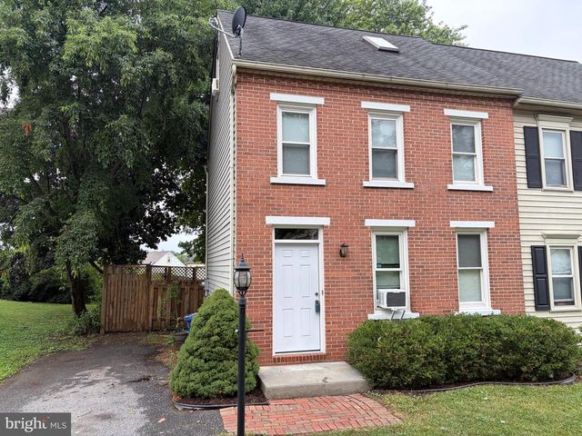 426 JUDIE LN, Lancaster, PA 17603