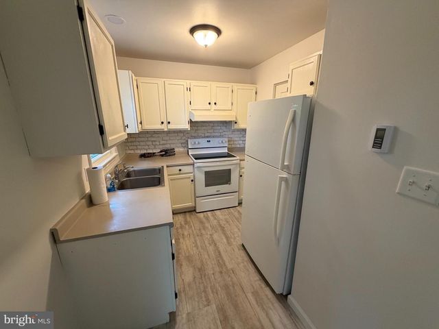 426 JUDIE LN, Lancaster, PA 17603
