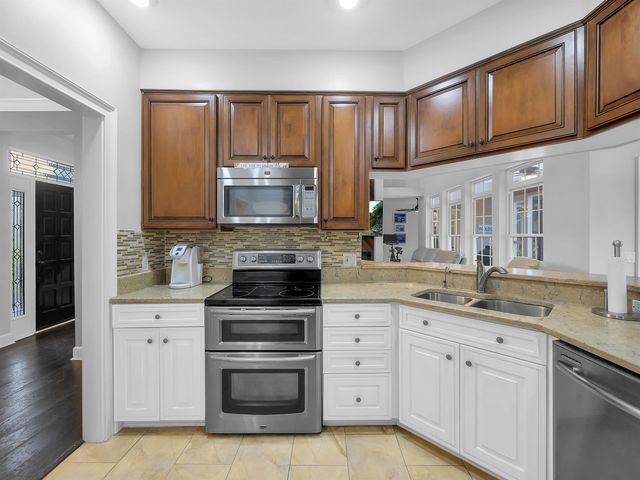 306 Marsh Point Cir, St Augustine, FL 32080