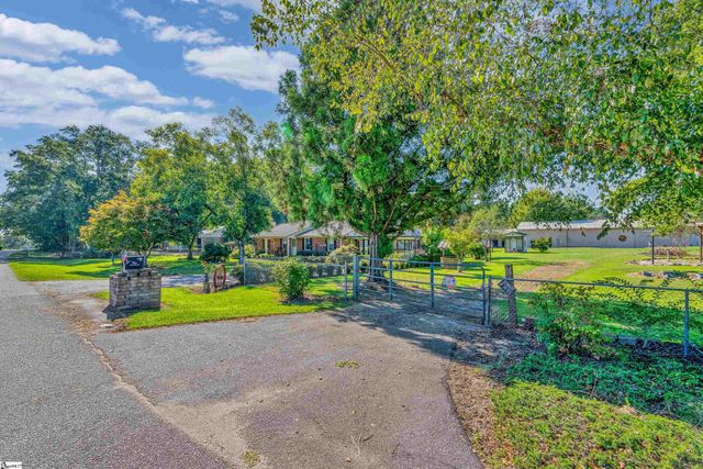 619 Foster Road, Williamston, SC 29697