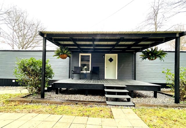 303 Conger St, Cumberland City, TN 37050