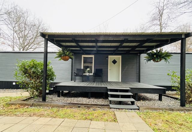 303 Conger St, Cumberland City, TN 37050