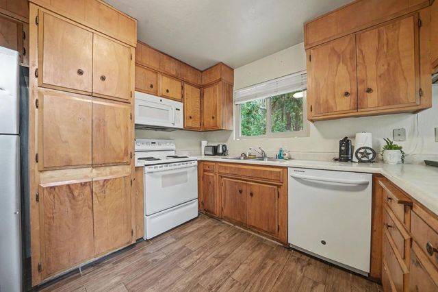 26886 Barton Rd, Pioneer, CA 95666