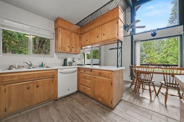 26886 Barton Rd, Pioneer, CA 95666