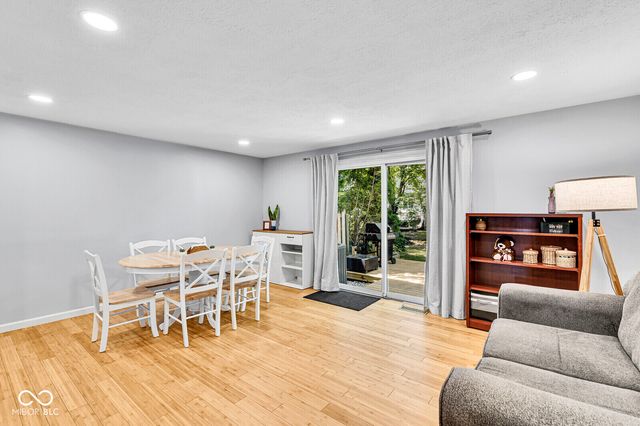 9442 Timber View Drive, Indianapolis, IN 46250