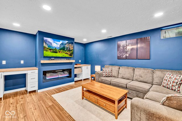 9442 Timber View Drive, Indianapolis, IN 46250