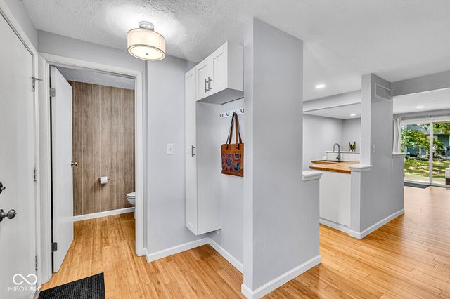 9442 Timber View Drive, Indianapolis, IN 46250