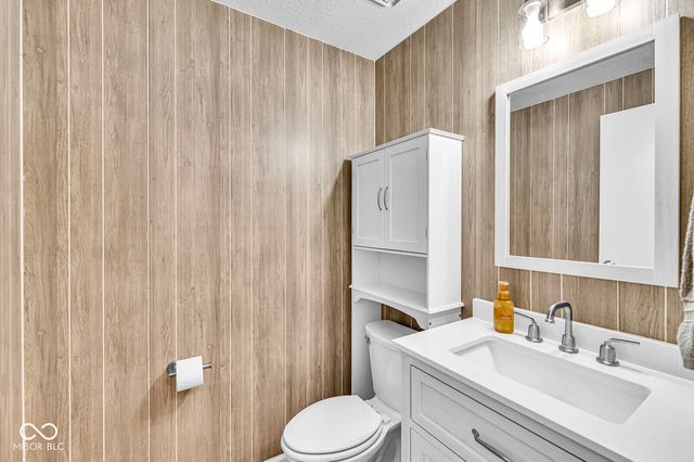 9442 Timber View Drive, Indianapolis, IN 46250