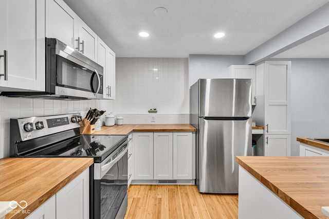 9442 Timber View Drive, Indianapolis, IN 46250