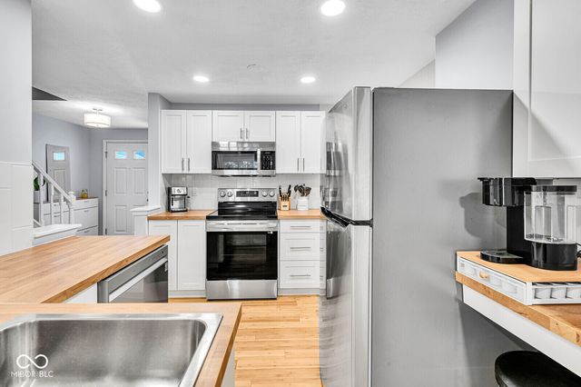 9442 Timber View Drive, Indianapolis, IN 46250
