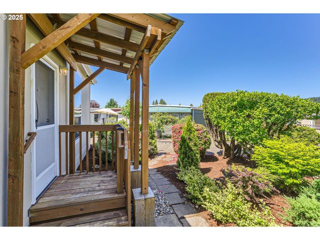 11568 Sw ROYAL VILLA Dr, Tigard, OR 97224