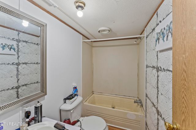 1305 Grievers Chapel Rd, Rockwood, TN 37854